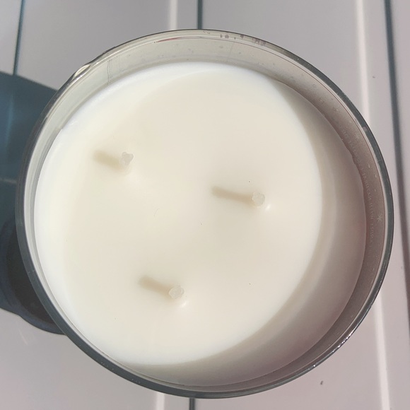 BBW Love candle & hope shine bright hand soap bundle - Picture 7 of 10